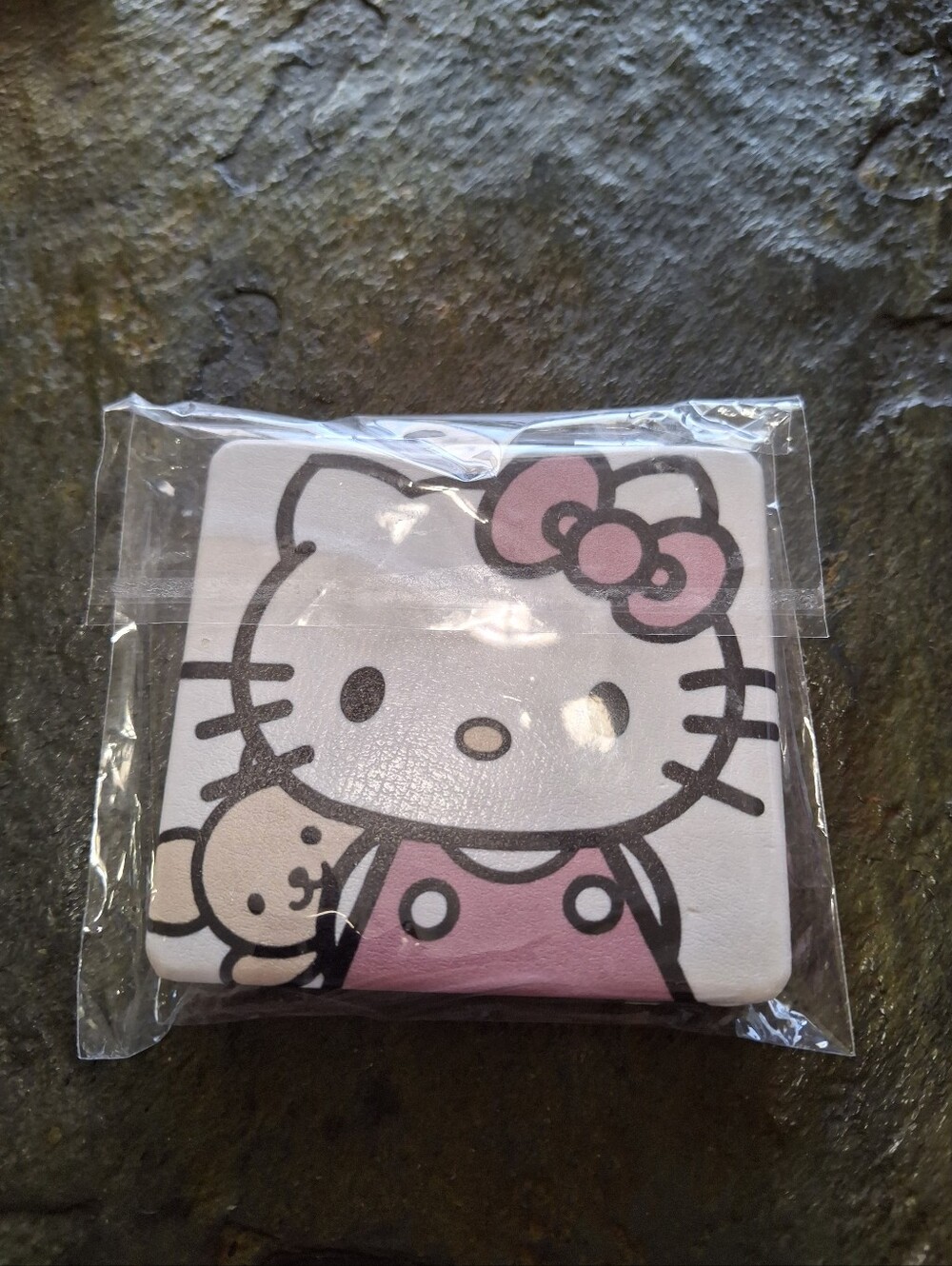 Hello Kitty Boot Socks & Compact - Picture 9 of 9